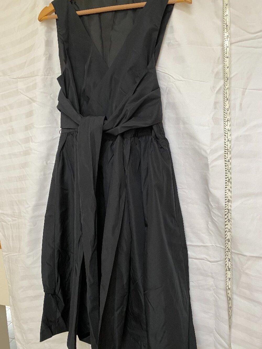 Black Sleeveless V-Neck Dress with Tie Waist – 40" Long